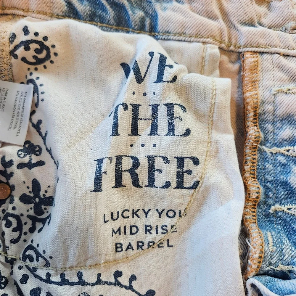 We The Free Lucky You Mid Rise Barrel Jeans Pink Blue Acid Wash Women's 29 Short - Picture 6 of 11